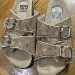 Beautiful dv dolce vita slippery size 9